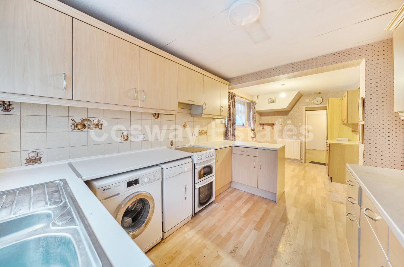 Blackwell Gardens, Edgware, HA8, Edgware